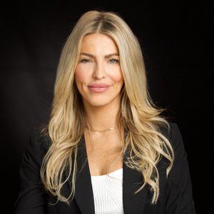 Meet your Posher, Candice